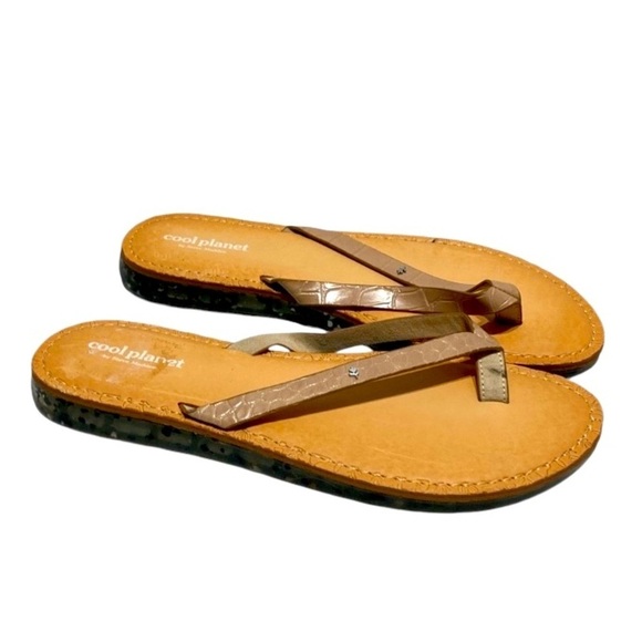 Cool Planet By Steve Madden Thing Sandals - Picture 1 of 5